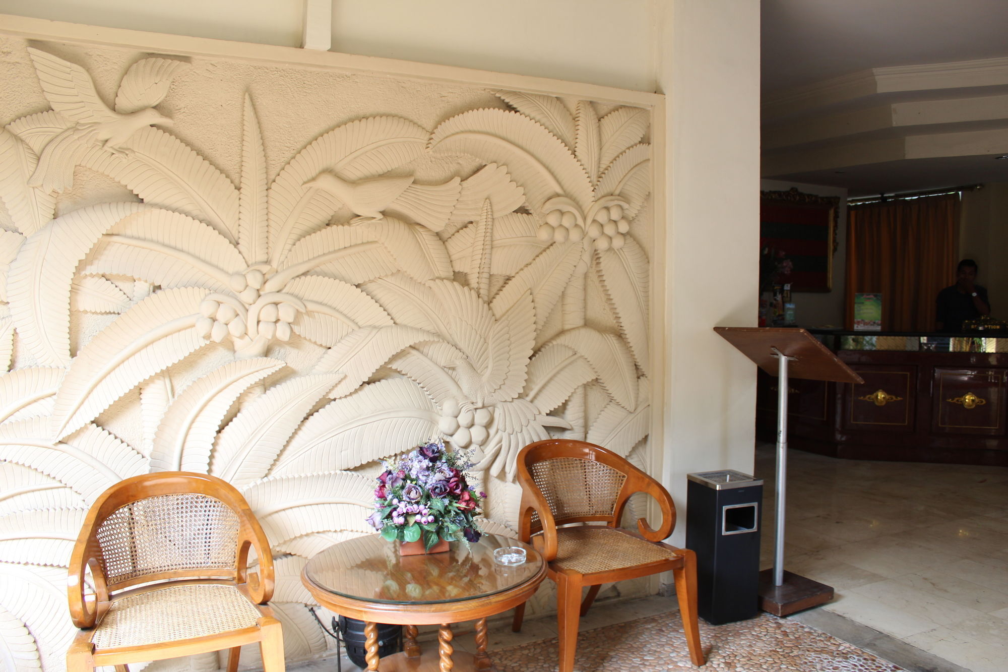 Hotel Indah Palace Джокьякарта Экстерьер фото